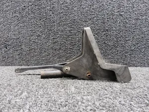 0413578-1 (Cast: 0413578-2) Cessna 172P Brake & Rudder Pedal w Arm & Brake Link